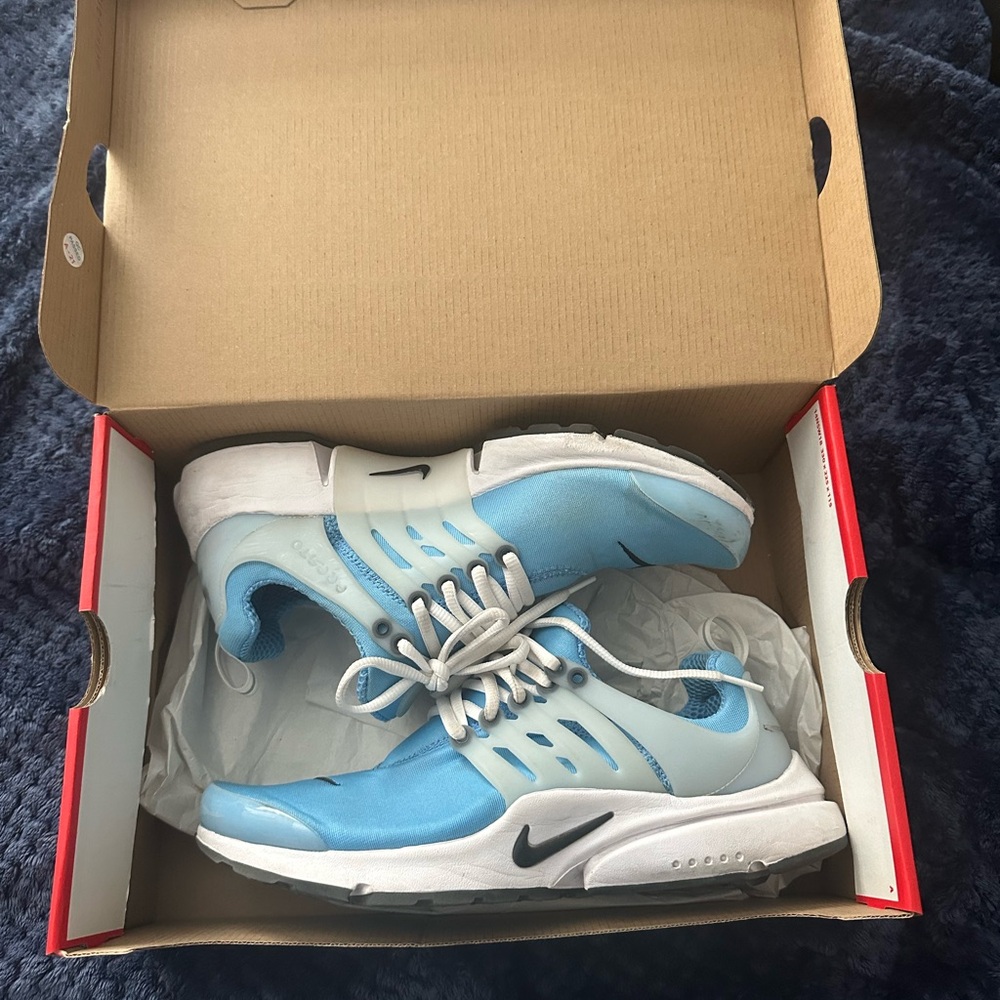 Nike Air Presto Athletic Shoes